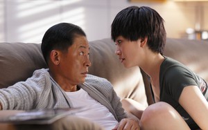 Đại trượng phu: Khi "dê già thích gặm cỏ non"