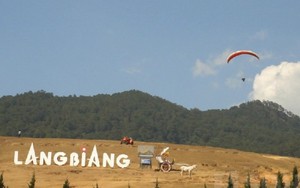 Vẻ đẹp kì bí của cao nguyên Lang Biang nhìn từ trên cao