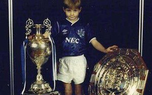 Gerrard từng vô địch Anh với… Everton