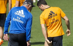 Sợ mất "Giày vàng", Ronaldo nằng nặc đòi ra sân