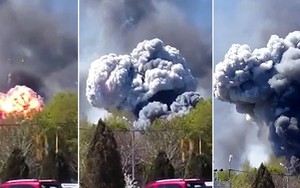 VIDEO: Nổ lớn, sân bay Ukraine chìm trong khói lửa kinh hoàng