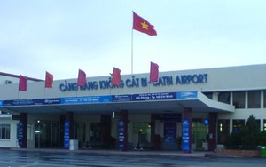 Sân bay Cát Bi tê liệt vì mây mù