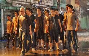 60 côn đồ vác mã tấu diễu hành giữa phố, gặp ai chém nấy!