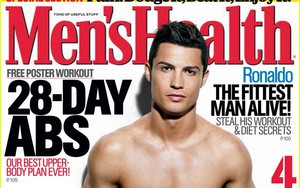 Cris Ronaldo khoe cơ bụng 6 múi mê hoặc chị em