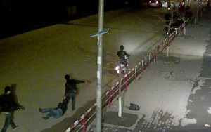 "Cò kéo lê khách như con vật" giữa Thủ đô, ai bảo kê?