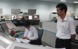Đình chỉ 5 người vụ tê liệt Trung tâm Kiểm soát bay đường dài