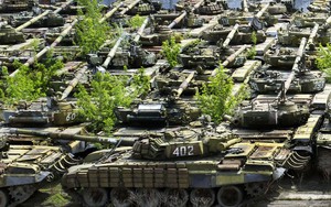 Ukraine hối thúc hồi sinh kho vũ khí khổng lồ ở Tây Bắc