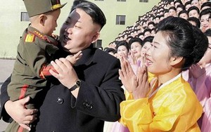 Giải mã chuyện hàng ngàn phụ nữ đồng loạt khóc khi gặp Kim Jong-un