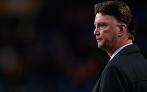 Van Gaal quá già để dẫn dắt Man United