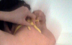 Bắt nghi can dùng ảnh "nóng" để khống chế người tình