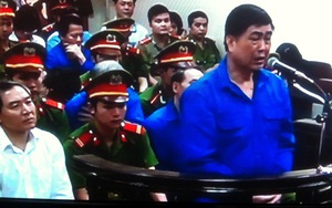 "Tiền đưa cho bác Dũng mà thế này thì thành bao tải à?"