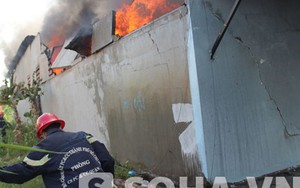 Hỏa hoạn kinh hoàng đầu năm, 100 cảnh sát vật lộn dập biển lửa