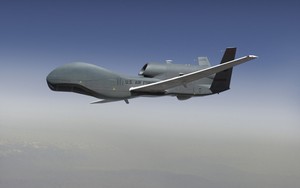 Nhật Bản mua 3 máy bay không người lái Global Hawk