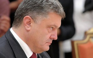 Tổng thống Ukraine họp khẩn cấp, tuyên bố "quân đội Nga xâm nhập"