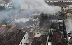 Máy bay rơi giữa phố, ứng viên Tổng thống Brazil thiệt mạng