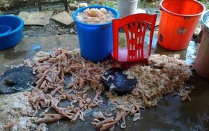 Nhìn cách chế biến một lần, hãi hùng cả đời không dám đụng đũa ăn