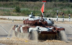 Lý do thật việc Nga tiếp tục tổ chức đua xe tăng