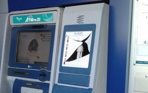 Đập vỡ máy ATM vì "dám nuốt” thẻ