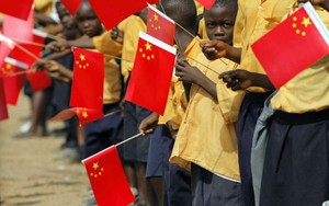 Tại sao Mỹ bị Trung Quốc “qua mặt” ở châu Phi?