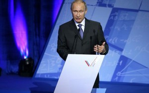 Tổng thống Putin: "Nga buộc phải nâng cấp trang bị quân sự quy mô lớn"