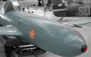 Kỳ lạ tên lửa chống hạm có người lái của Nhật