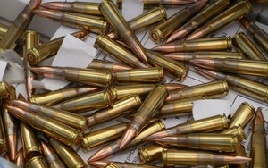 Ukraine “ráo riết” điều tra vụ mất 25 triệu viên đạn
