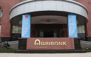 Agribank ưu tiên người nhà: Nguyên Thứ trưởng Bộ Nội vụ lên tiếng