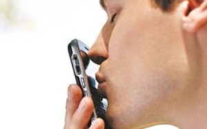 10 hệ lụy sức khỏe do nghiện điện thoại di động