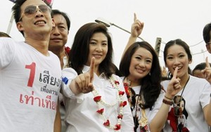 Con trai ông Thaksin bị thẩm vấn