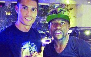 Mayweather và nỗi sợ mang tên Ronaldo