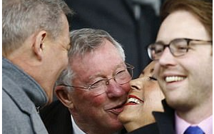 Sir Alex "phát cuồng" vì Man United hạ gục Man City