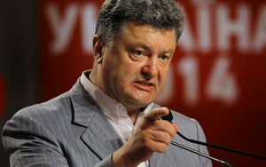 Bắt được 2 lính Nga, Poroshenko tự tin "thách thức" với Moscow