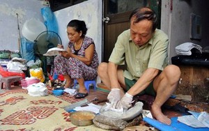 Người giữ “bí kíp” làm mặt nạ giấy bồi ở Hà Nội