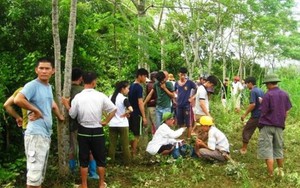 Phó bí thư xã đoàn treo cổ chết trên đồi