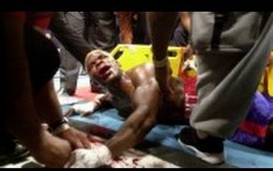 Clip: Cú đấm “bẩn” nhất lịch sử boxing thế giới