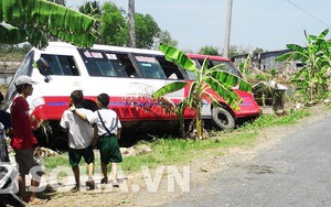 20 hành khách hoảng loạn khi xe khách bất ngờ nổ lốp