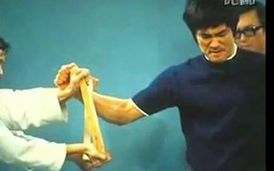 Giải mã sức mạnh "cú đấm huyền thoại" của Lý Tiểu Long dưới góc nhìn khoa học