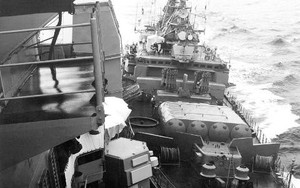 Vì sao chiến hạm Liên Xô đâm tàu Mỹ trên Biển Đen?