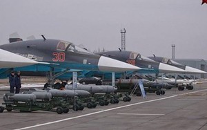 Nhìn gần tiêm kích Su-34 Nga gắn siêu bom KAB-1500