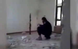 Phiến quân IS nổ tung khi đang dùng súng phóng lựu