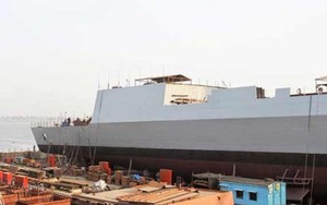 Ấn Độ hạ thủy tàu chiến bí mật mới: Trung Quốc hãy coi chừng!