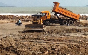 Lấp vịnh Nha Trang làm nhà hàng “chui”