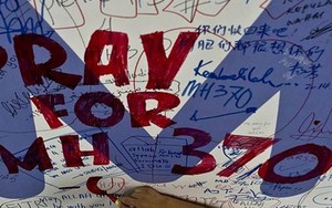Chuyến bay MH370 của Malaysia Airlines gặp nạn vì những cục pin?