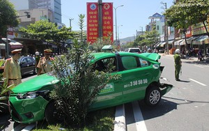 Tai nạn liên hoàn, xe taxi bị húc đuôi, tông đầu