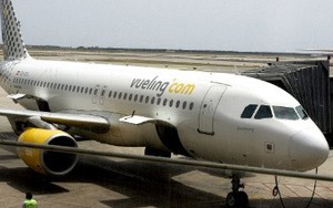 Máy bay chở 137 khách hạ cánh khẩn tại Tây Ban Nha