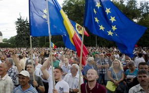 Moldova: Hàng chục nghìn người biểu tình vì "vụ lừa đảo thế kỷ"