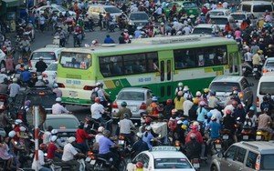Nhiều thắc mắc quanh việc "bêu" biển số xe vi phạm giao thông