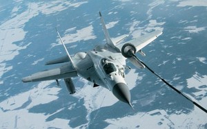 Người đàn ông chi trả hơn 14.000 USD để bay MiG-29