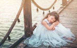 Vẻ đẹp của cô bé 4 tuổi "đốn tim" dân mạng Việt