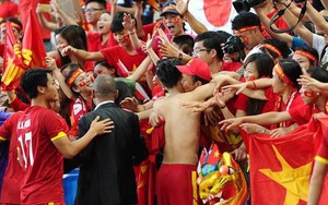Cảm ơn cầu thủ số 12!
